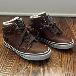 NWOT Mustang Leather boots Sz EU 34